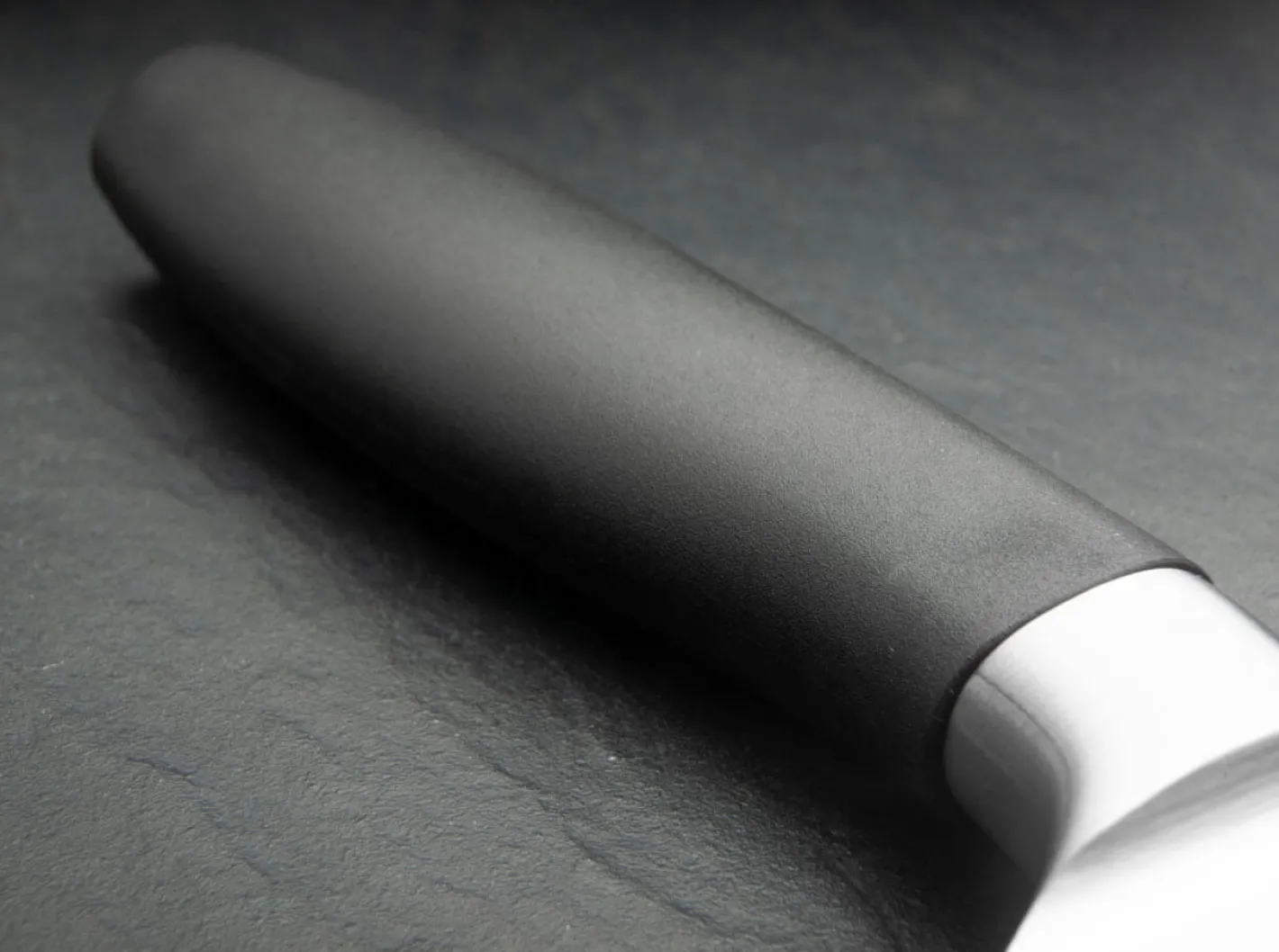 Böker Manufaktur Solingen Core Professional Brotmesser Schwarz