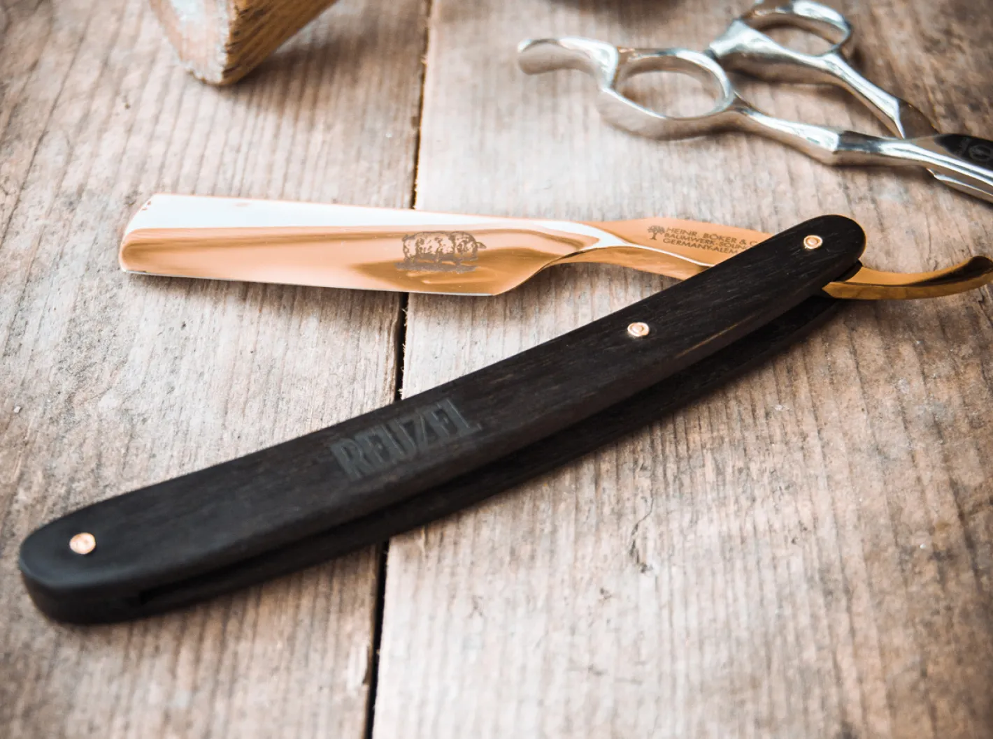 Böker Manufaktur Solingen Golden Reuzel Razor Axe Schwarz Hot