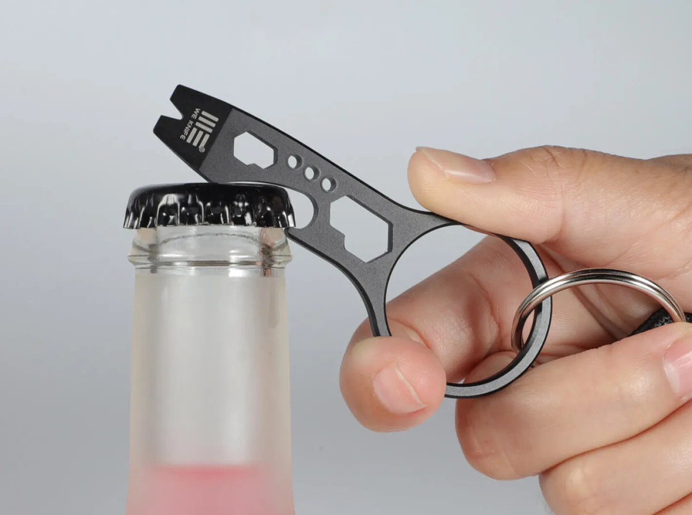 WE Knife PryBar Black & Flight Tag Schwarz Online